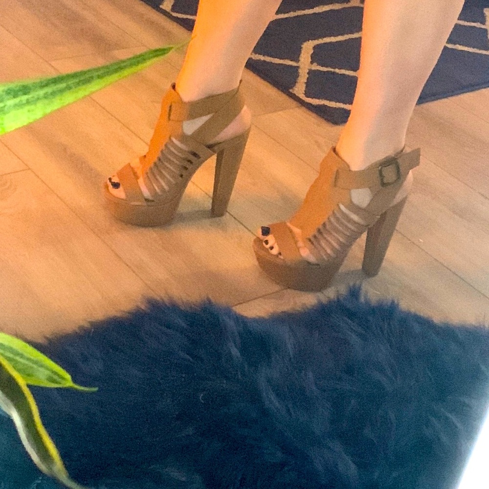 Camel strappy stiletto